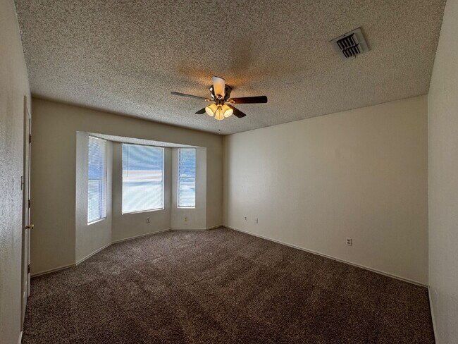 Building Photo - Beautiful Home Located In Shadow Hills & F...