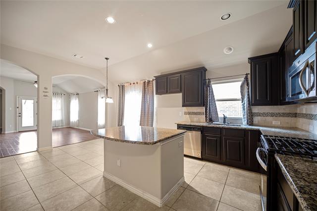 Building Photo - 2306 Lucerne Dr