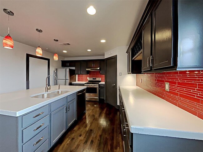 Building Photo - 2307 Cardinal Ln