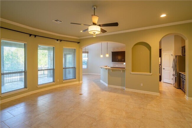 Building Photo - 307 Elderberry Rd