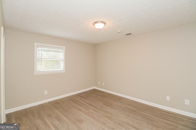 Building Photo - 1393 Crooked Tree Cir