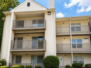 Building Photo - 541 Pineland Cir