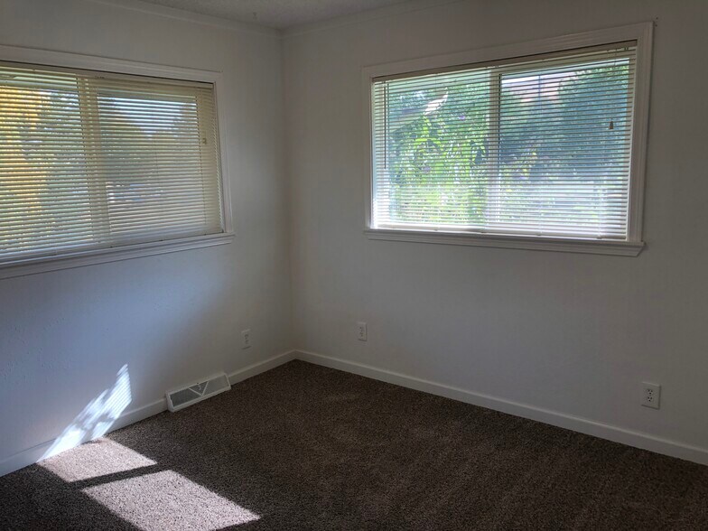 Building Photo - 3551 Ewartsville Rd