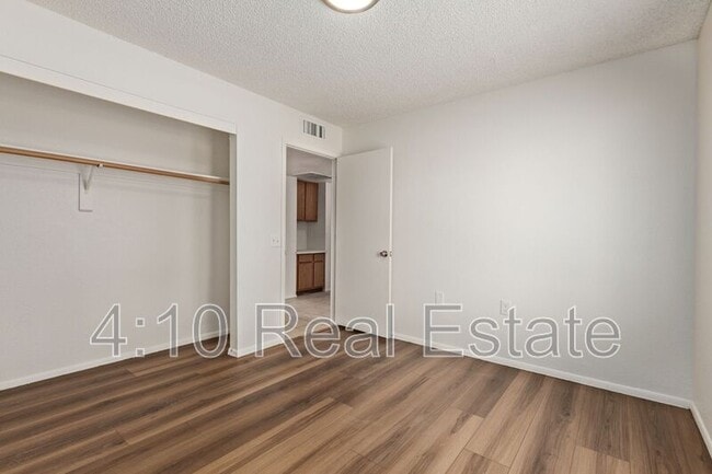 Building Photo - 3648 W Tulsa St