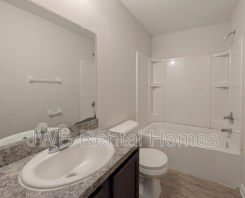 Building Photo - 8253 Nussbaum Dr