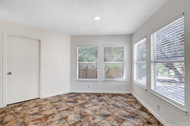 Building Photo - 10211 Windstone Creek