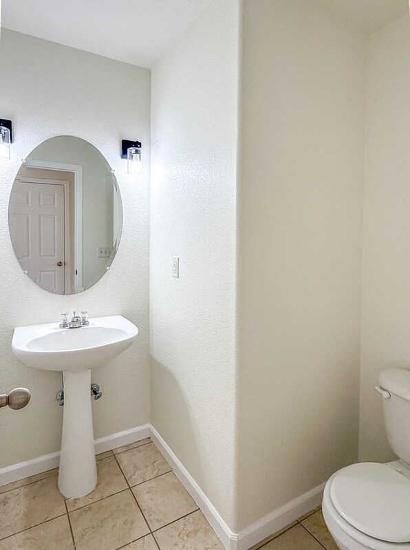 Building Photo - 5731 E 127th Pl