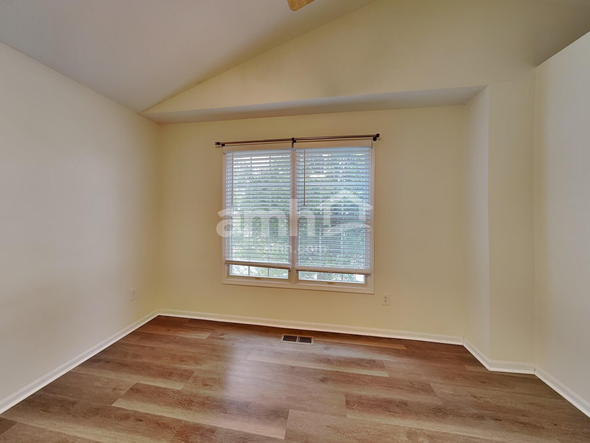 Building Photo - 5605 Stevens Dr