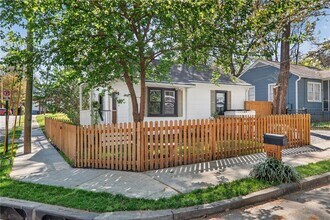 Building Photo - 1267 Lyle Pl NW