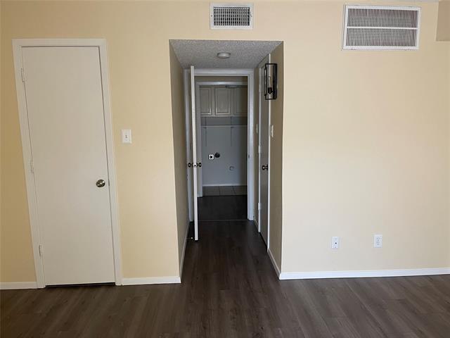 Building Photo - 10650 Steppington Dr