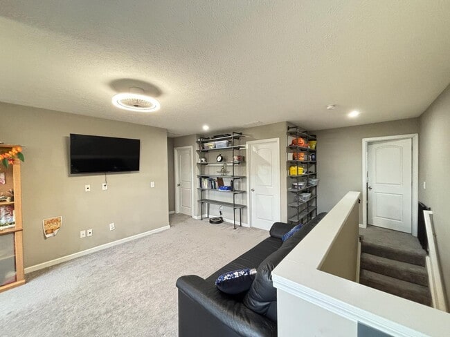 Building Photo - 5821 Marble Creek St