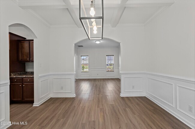 Building Photo - 207 Riverstone Ct