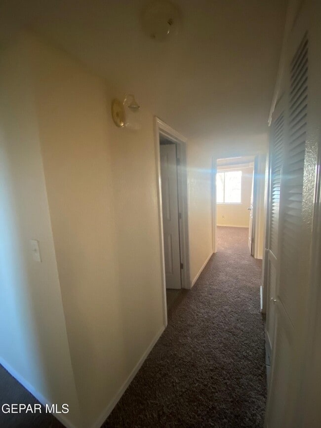 Building Photo - 745 Paseo Sereno Dr