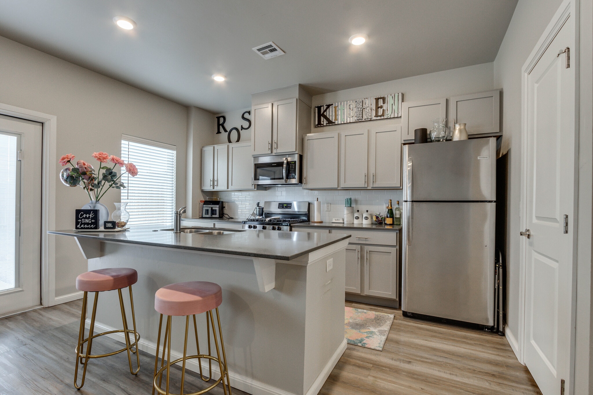 Building Photo - 2641 Cedar Tree Rd