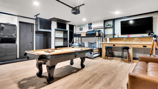 Building Photo - Fully furnished 3/2 Ardmore Highly Desired Neighborhood in ARDMORE