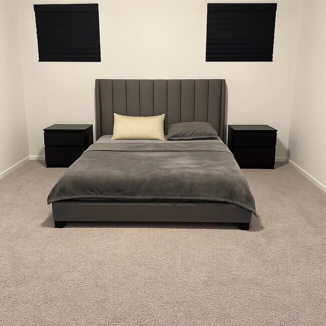 Building Photo - 7206 42nd Pl NE