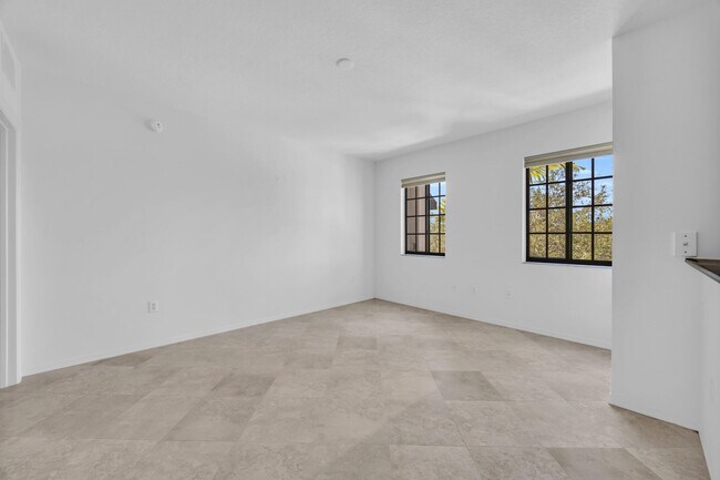 Building Photo - 4907 Midtown Ln