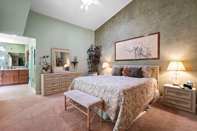 Building Photo - 78505 Vista Del Fuente