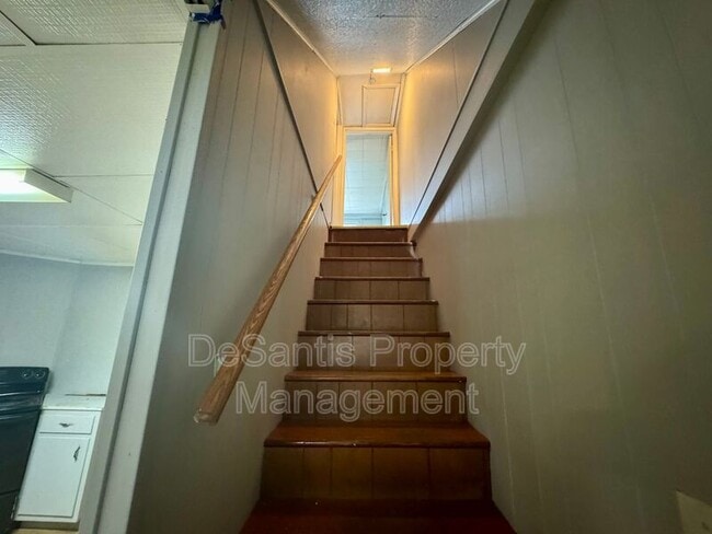 Building Photo - 474 Stang Ave