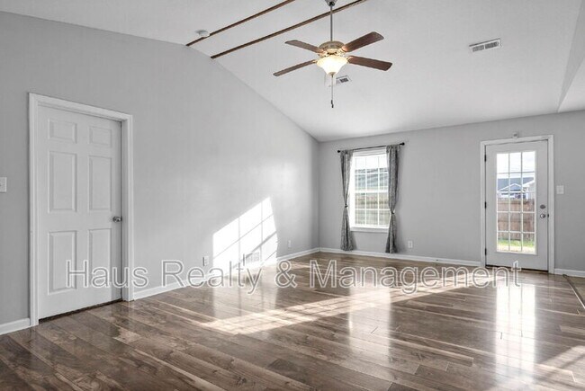 Building Photo - 935 Hugh Hunter Rd