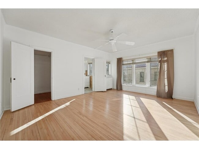 Building Photo - 1721 Humboldt Ave S