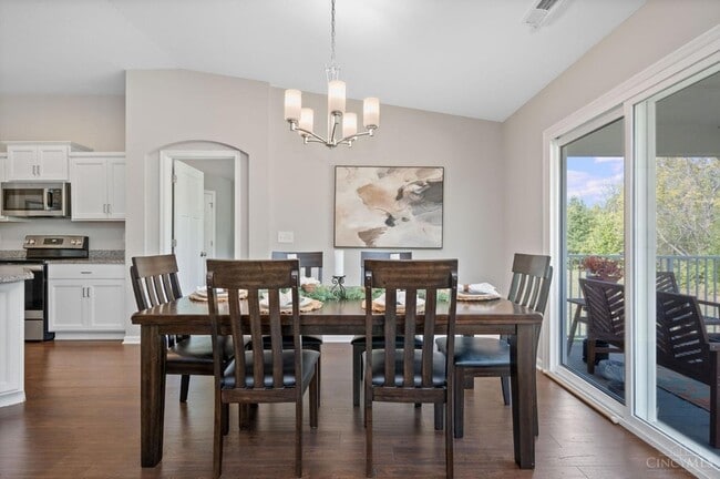 Building Photo - 108 Old Pond Rd