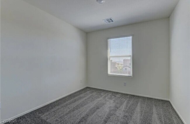 Building Photo - 10923 Heatherford Ave