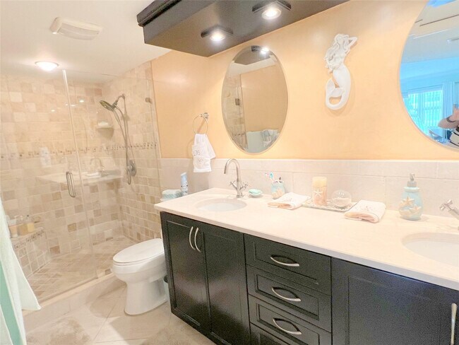 Building Photo - 3400 Galt Ocean Dr