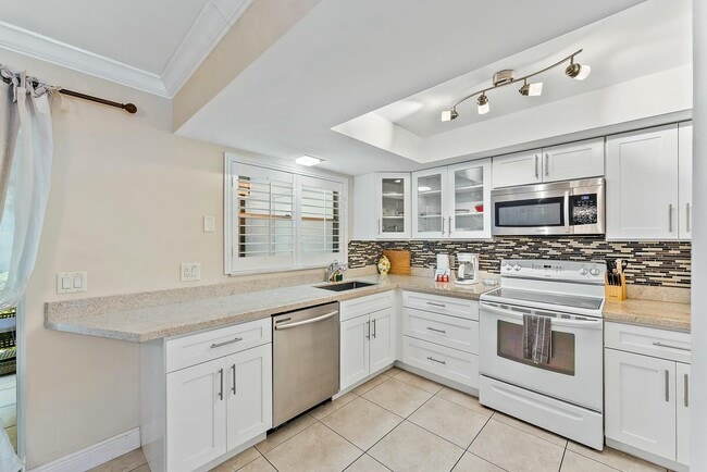 Building Photo - 3036 Park Ave