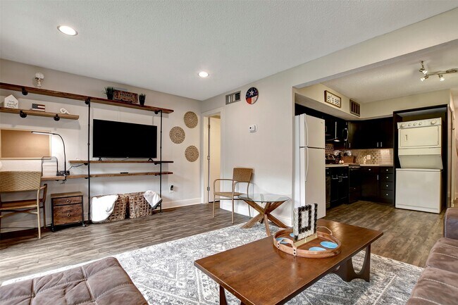 Building Photo - 12900 Walden Rd