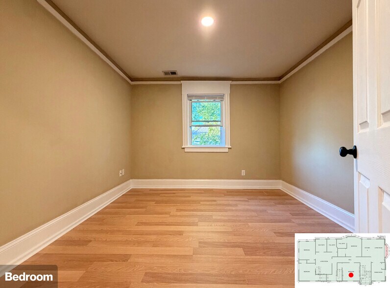Bedroom - 2613 Bryant Ave S