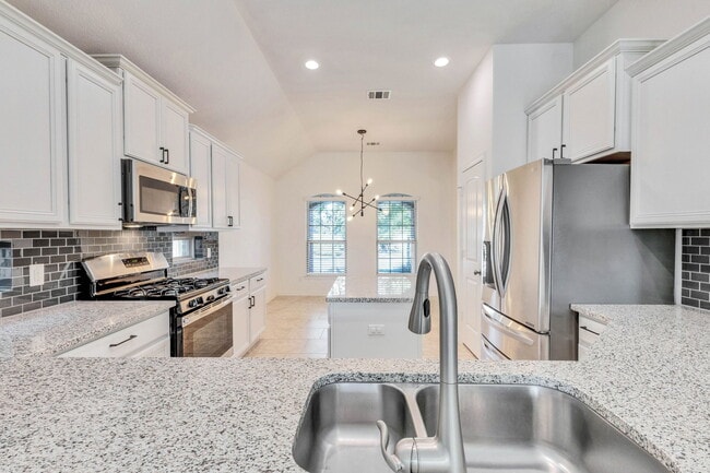 Building Photo - 120 Lily Turf Cove