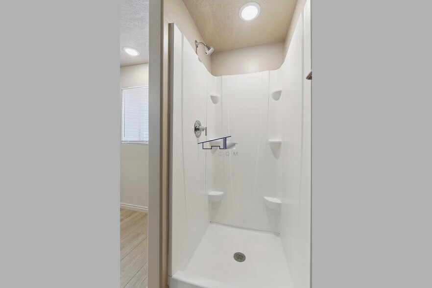 Building Photo - 4935 S 3975 W