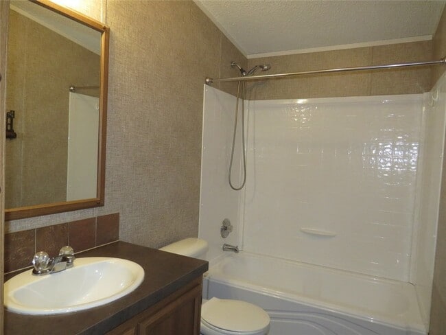 Building Photo - 2141 Crockett Rd