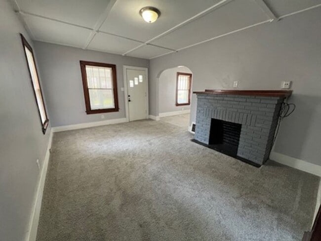 Building Photo - 1155 Big Falls Ave