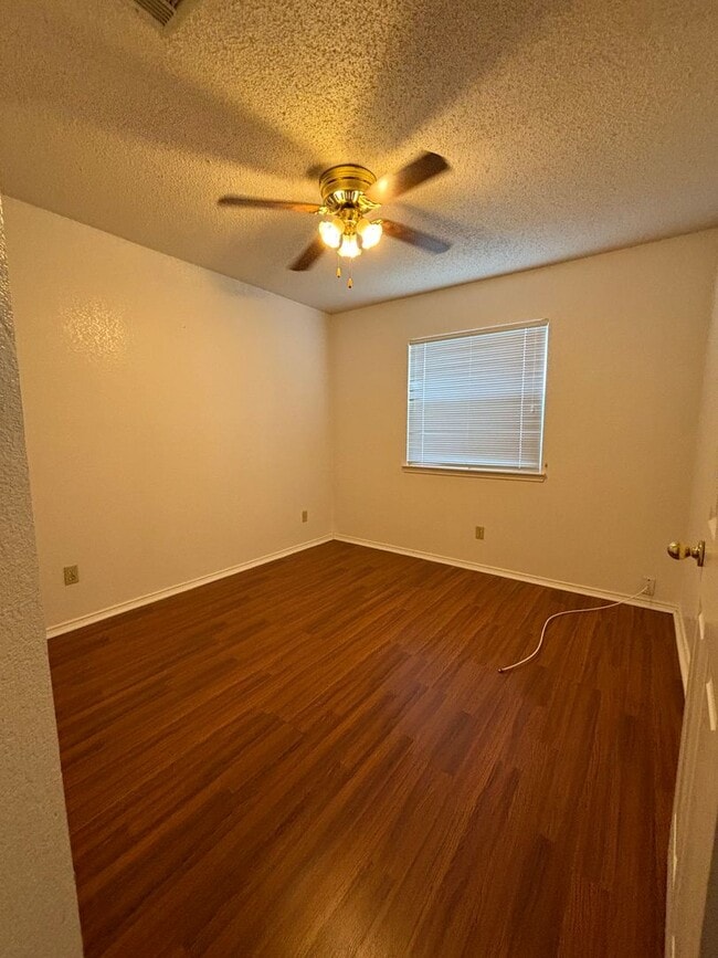 Building Photo - 3739 Hulen Park Cir