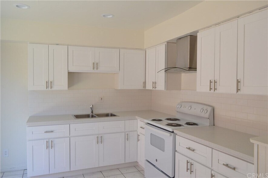 Building Photo - 2117 Teri Pl.