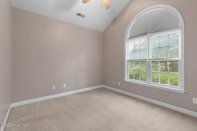 Building Photo - 106 Rita Ln