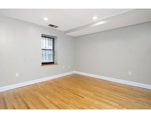 Building Photo - 95 Gainsborough St