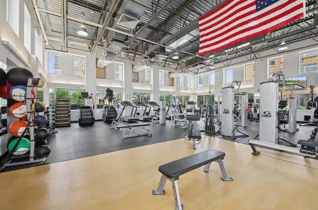 Building Photo - 88 Morgan St