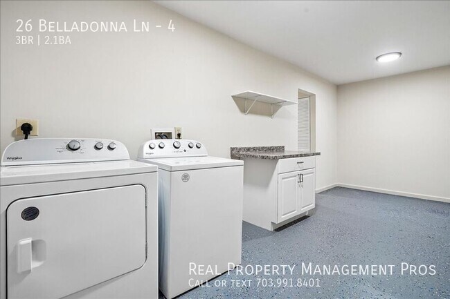 Building Photo - 26 Belladonna Ln