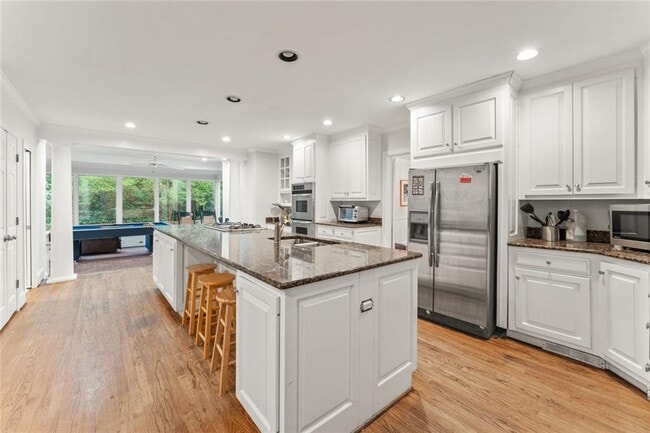 Building Photo - 2986 Mornington Dr NW