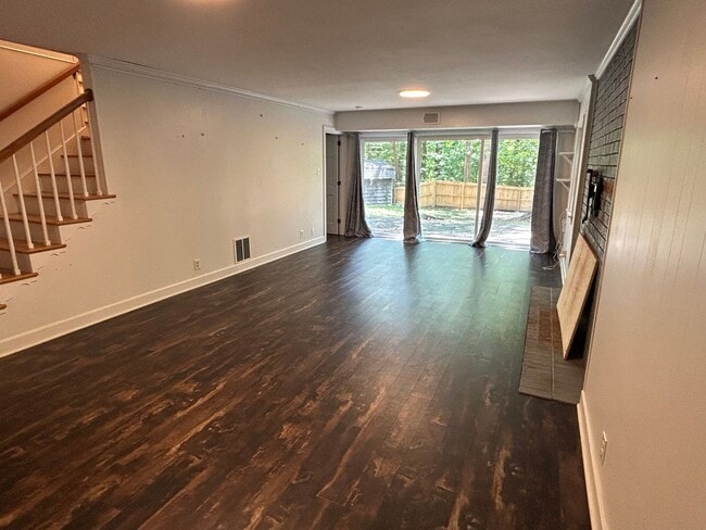 Building Photo - 5 Bed | 3.5 Bath House in Raleigh