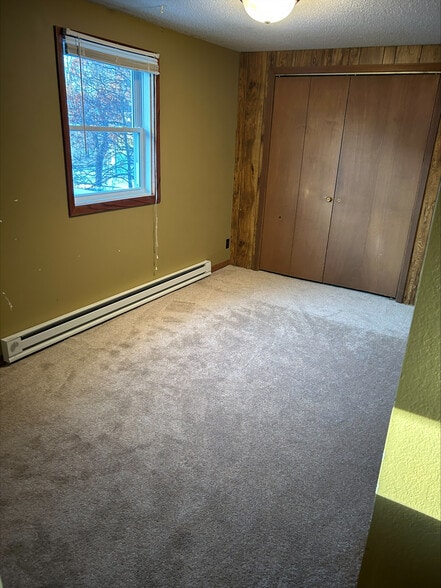 Building Photo - 1002 17th St S