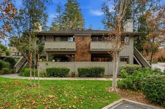 Building Photo - APARTMENT