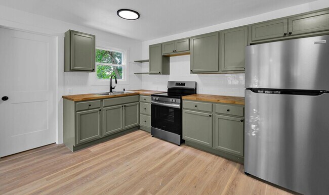 Building Photo - Newly Renovated 3 Bed, 2 Bath Home in Waco
