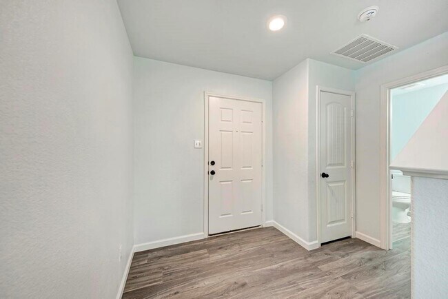 Building Photo - 801 Estes Park