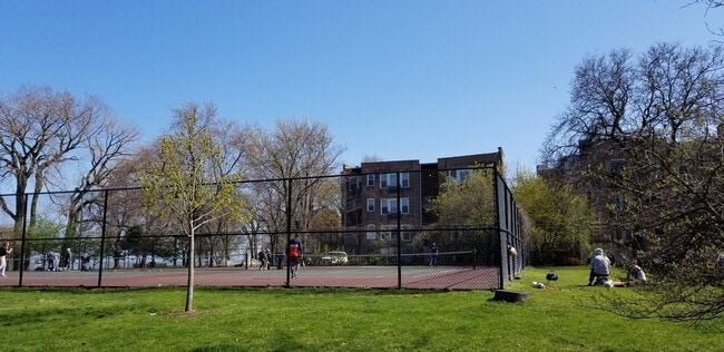 Building Photo - 1127 W Farwell Ave