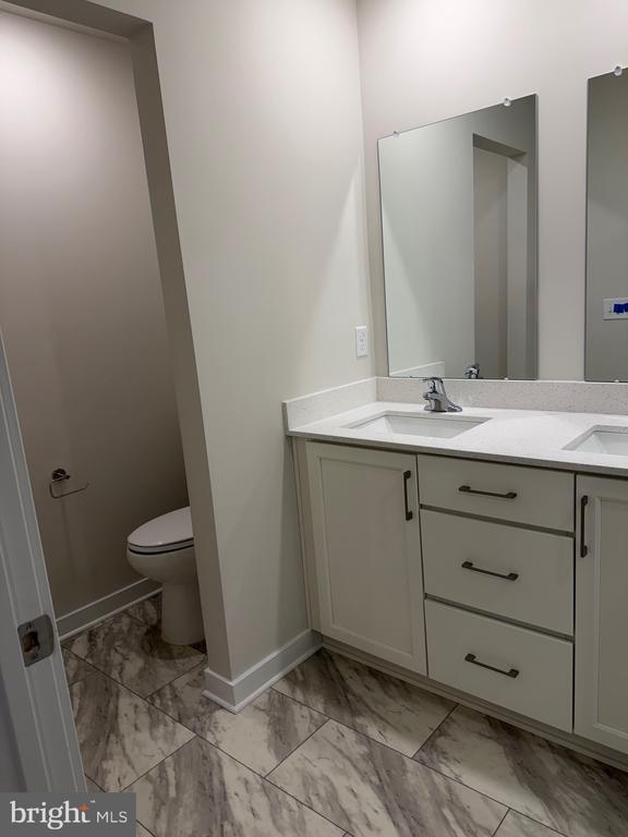 Building Photo - 10 Barbine Wy