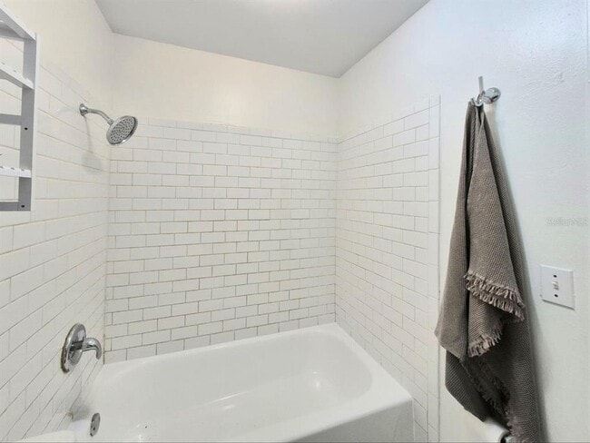 Building Photo - 2408 W Cypress St